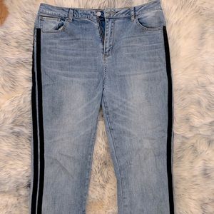 Light blue denim high-waisted boyfriend jeans